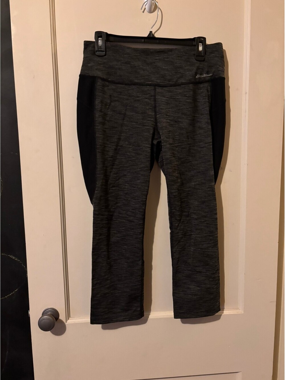 Eddie Bauer gray capri leggings Medium